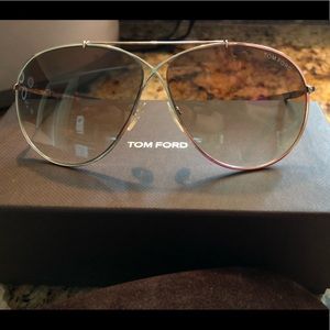 Women’s sunglasses